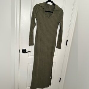 Green maxi, V-neck sweater dress w/ collar